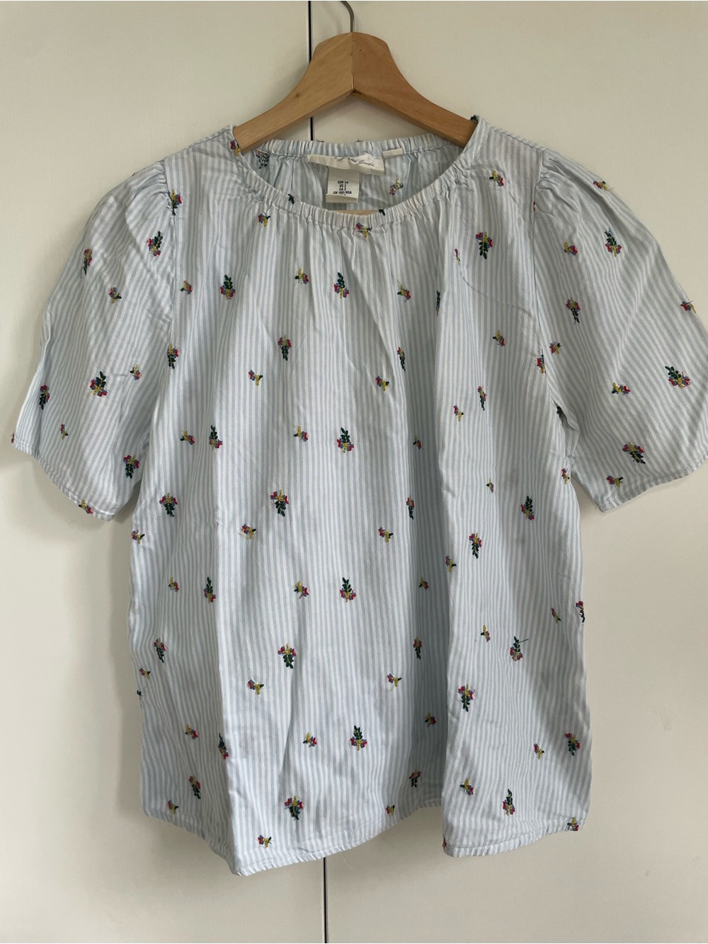 H&M Blue White Striped Floral Embroidered Blouse Size 2